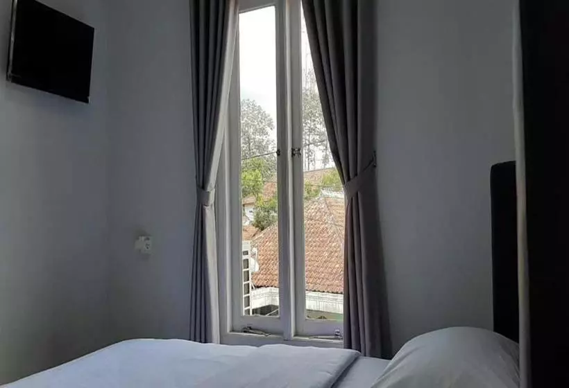 Hotel Oyo 3353 Griya Difa