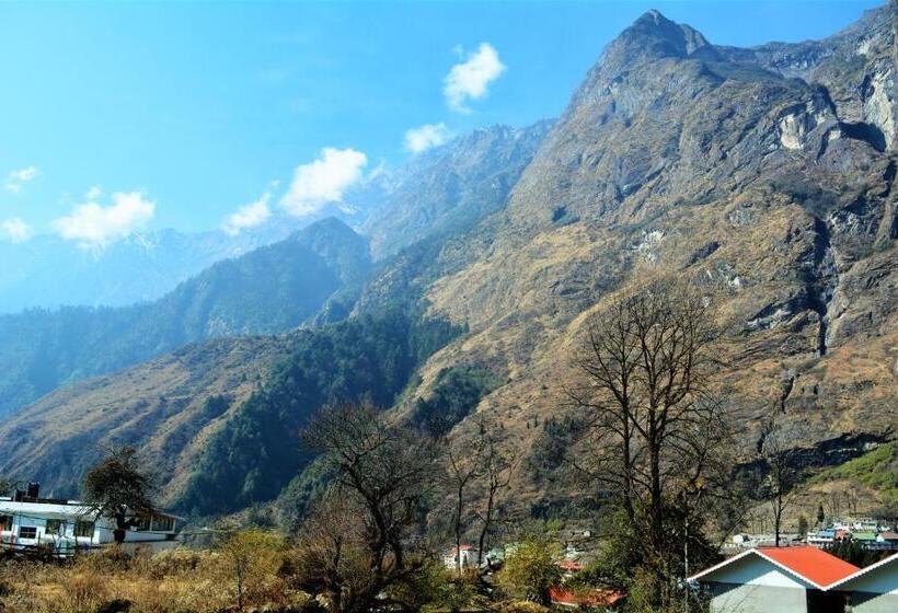 فندق Rufina Lachung De Crown