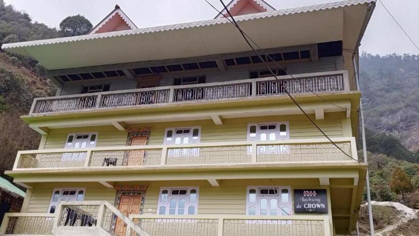 فندق Rufina Lachung De Crown