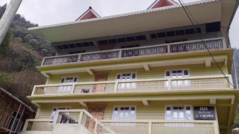 فندق Rufina Lachung De Crown