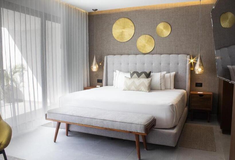 فندق The Fives Oceanfront