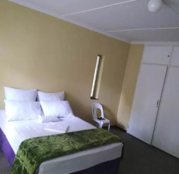ペンション Metinat Guest House