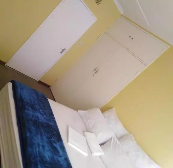 ペンション Metinat Guest House