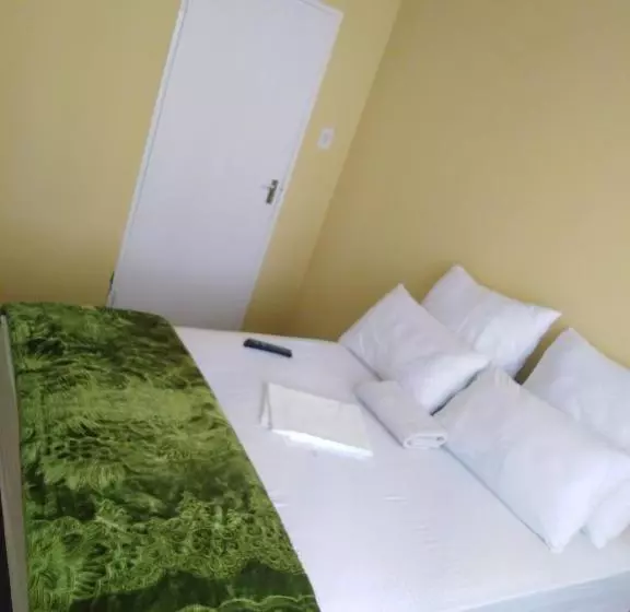 ペンション Metinat Guest House