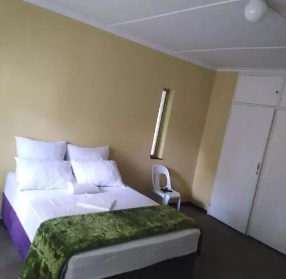 ペンション Metinat Guest House