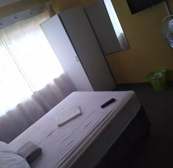 ペンション Metinat Guest House