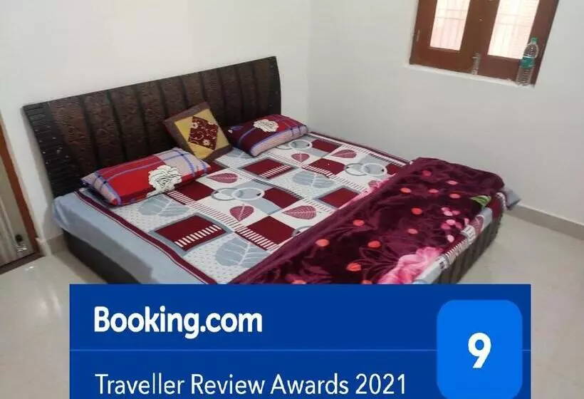 ペンション Nidhivan Homestay
