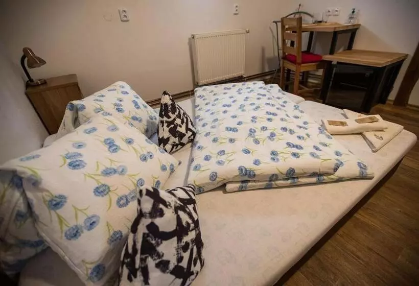 Majatalo Penzion Pod Kapličkou