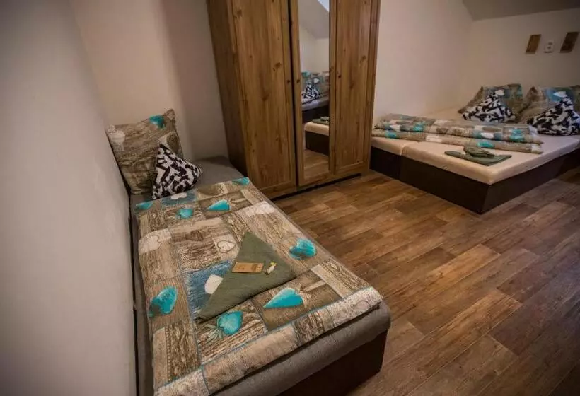 Majatalo Penzion Pod Kapličkou