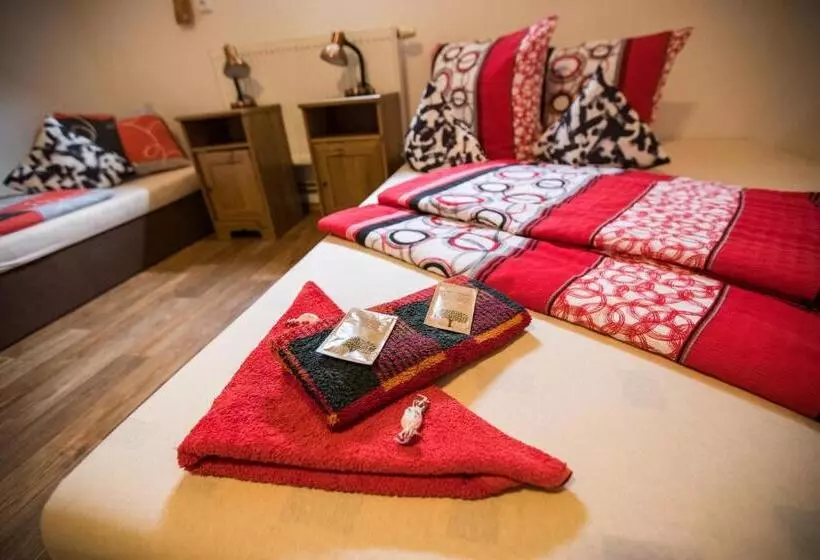 Majatalo Penzion Pod Kapličkou