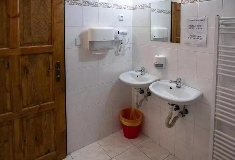 Majatalo Penzion Pod Kapličkou