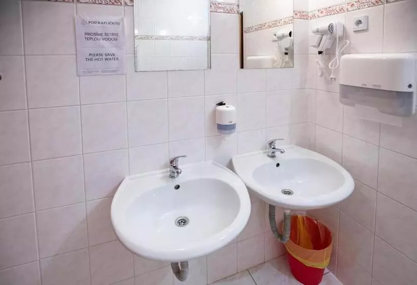 Majatalo Penzion Pod Kapličkou