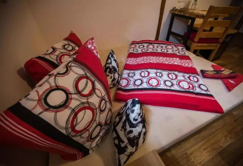 Majatalo Penzion Pod Kapličkou