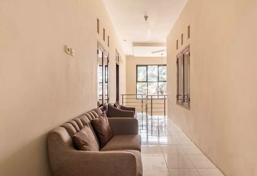 ペンション Reddoorz Near Dino Park