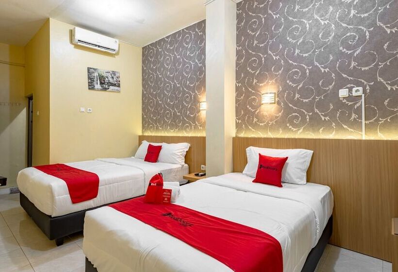 Pension Reddoorz Near Dino Park