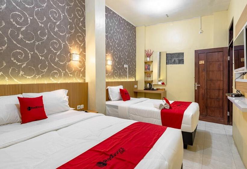 Pension Reddoorz Near Dino Park