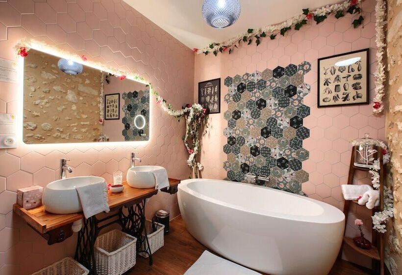 تختخواب و صبحانه Domaine De Garat