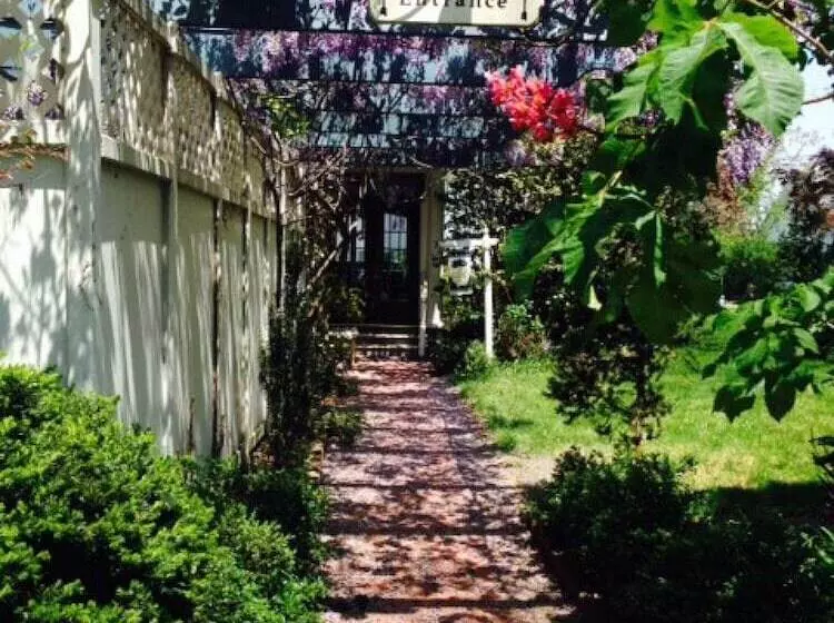 Aamiaismajoitus (B&B) Solomons Victorian Inn