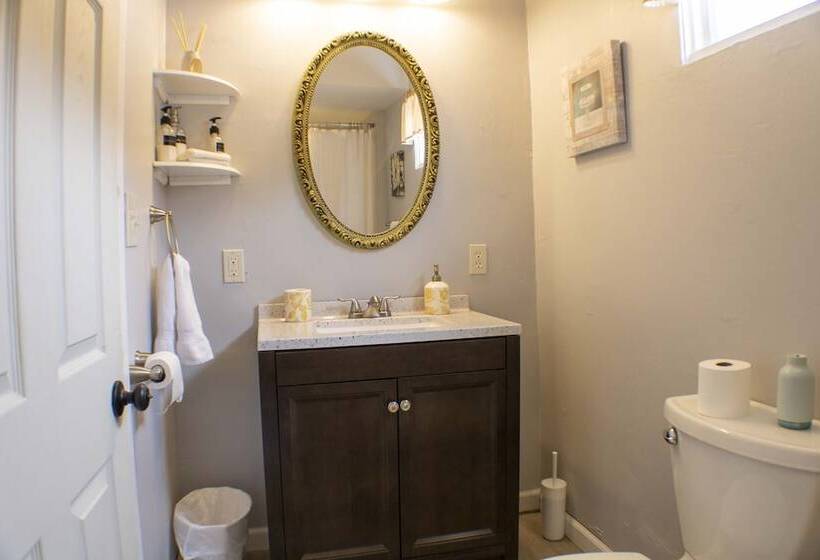 민박 The Engel House