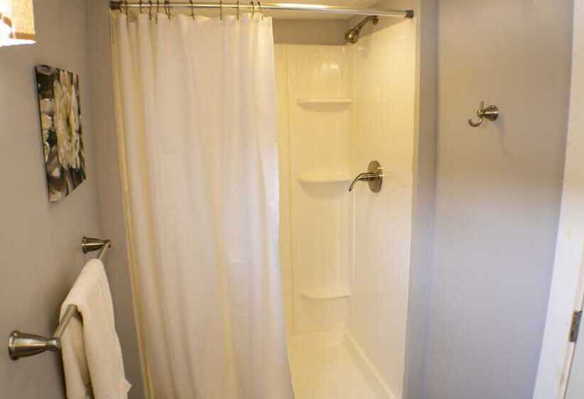 민박 The Engel House