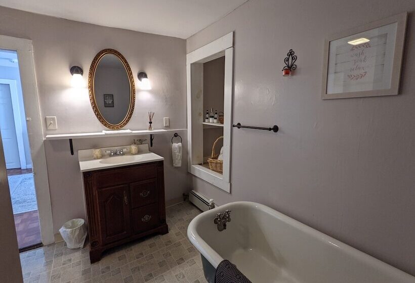 민박 The Engel House