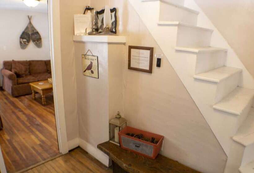 민박 The Engel House