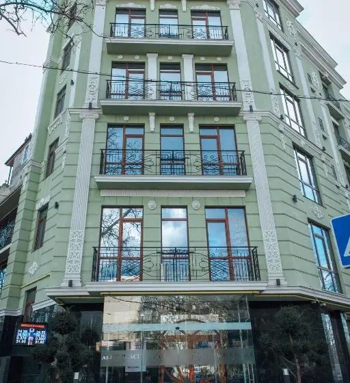 هتل Alice Place