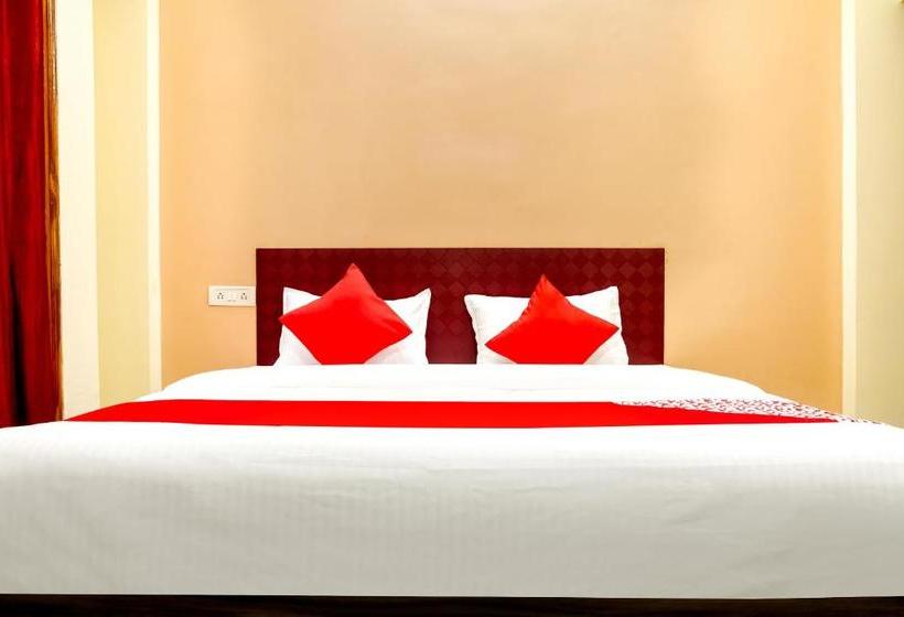 ホテル Oyo 70450  Maple Tree