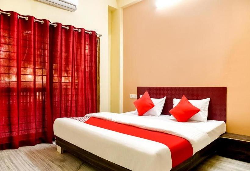 ホテル Oyo 70450  Maple Tree