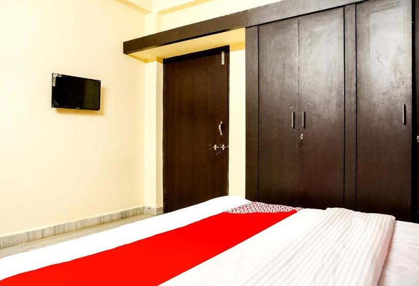 ホテル Oyo 70450  Maple Tree