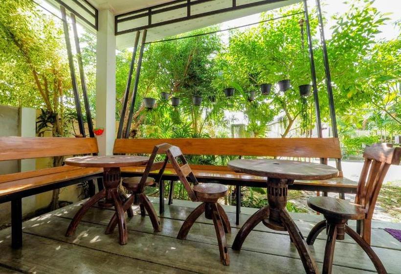 בית מלון כפרי Oyo 760 Inn Chan Resort