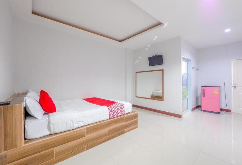 בית מלון כפרי Oyo 760 Inn Chan Resort