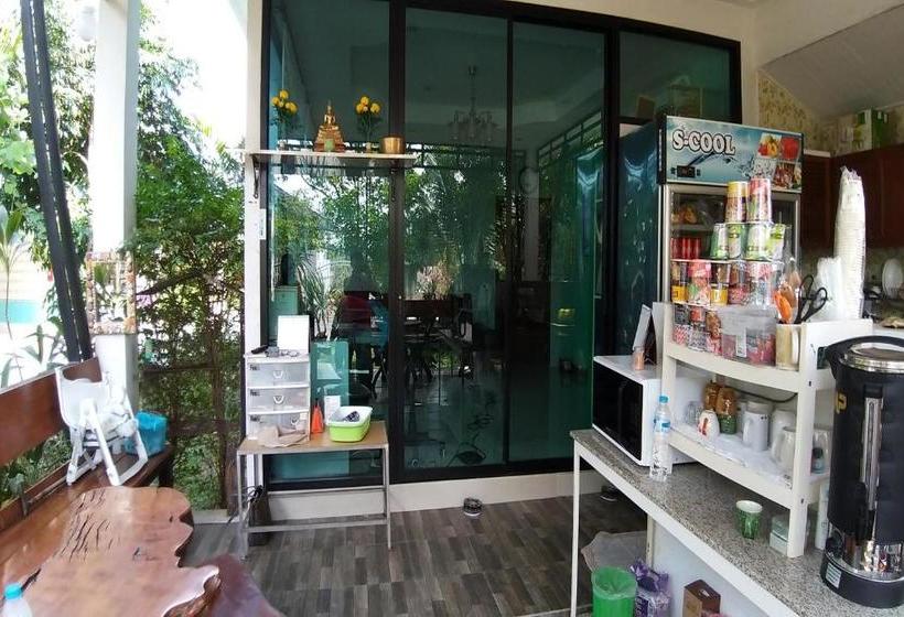 בית מלון כפרי Oyo 760 Inn Chan Resort