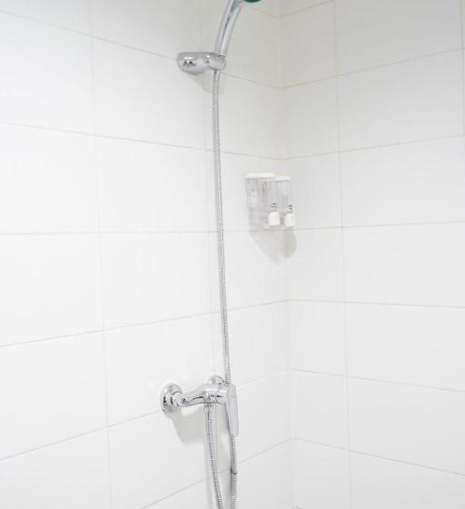 فندق Urooms Senayan