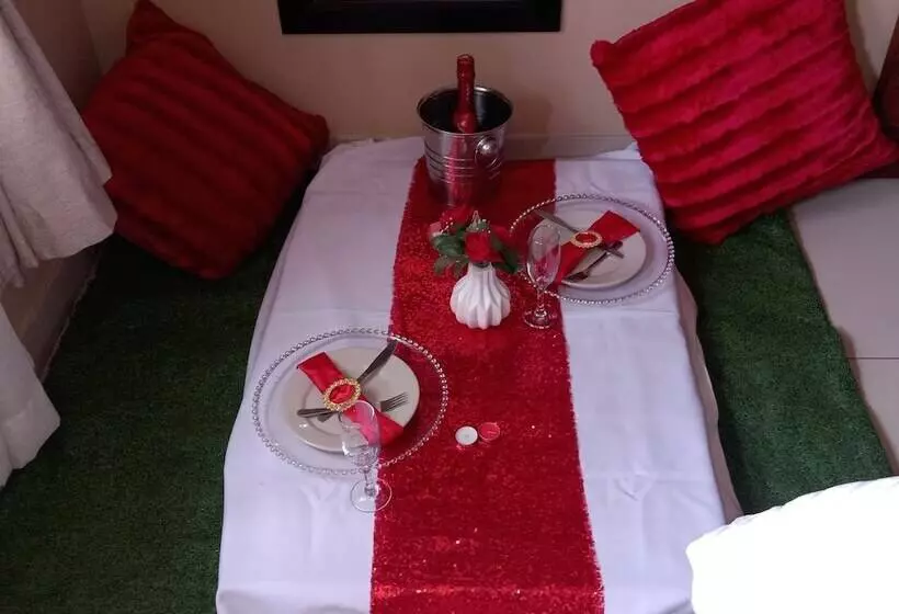 Majatalo Suits Guest House & Bar