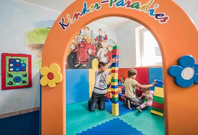 Alpine Nature Hotel Stoll