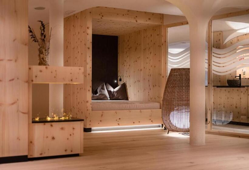 Alpine Nature Hotel Stoll