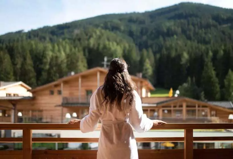 Alpine Nature Hotel Stoll