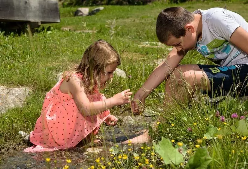 Alpine Nature Hotel Stoll