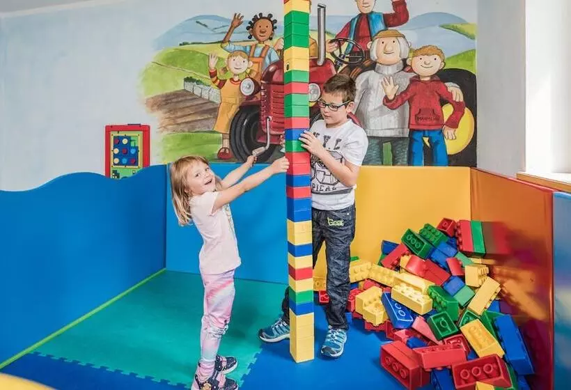 Alpine Nature Hotel Stoll