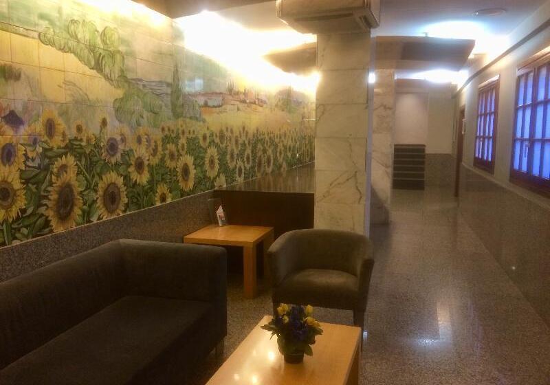 Aparthotel Los Girasoles