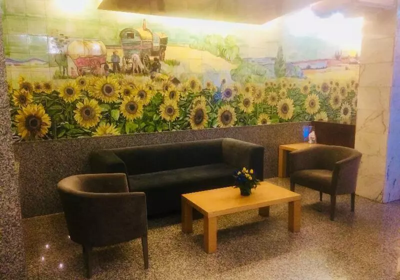 Aparthotel Los Girasoles