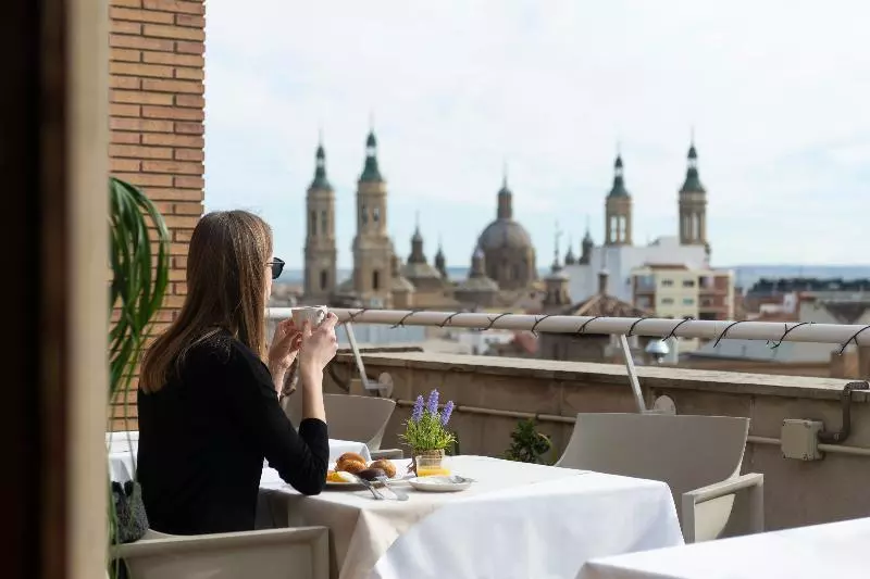 Aparthotel Los Girasoles