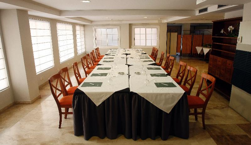 Aparthotel Los Girasoles