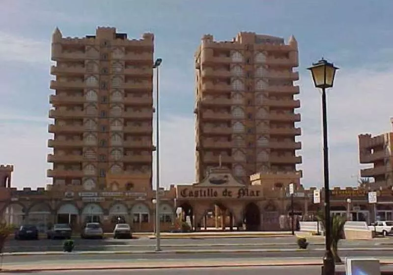 Apartamentos Castillo de Mar