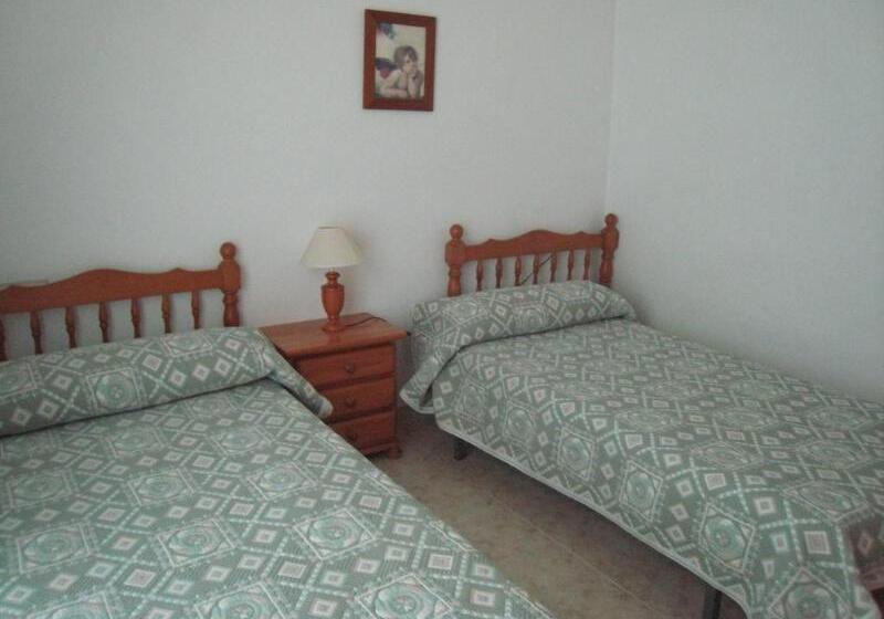 Apartamentos Turísticos Hawaii 6