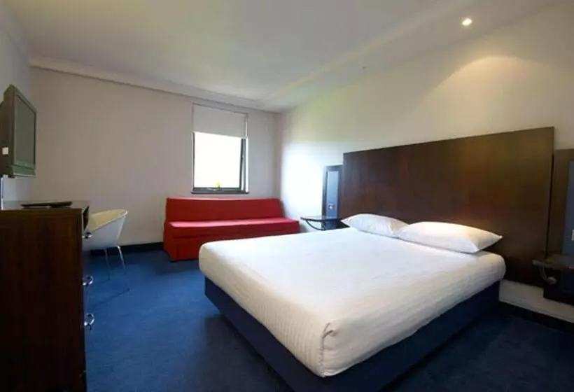 هتل Britannia  Edinburgh