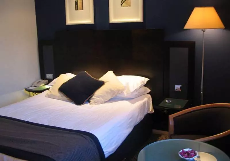 هتل Britannia  Edinburgh