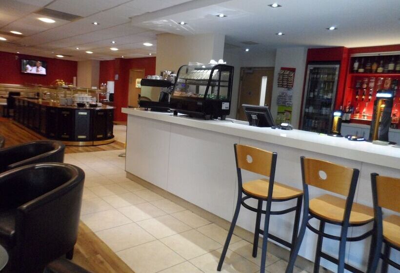 هتل Britannia Edinburgh