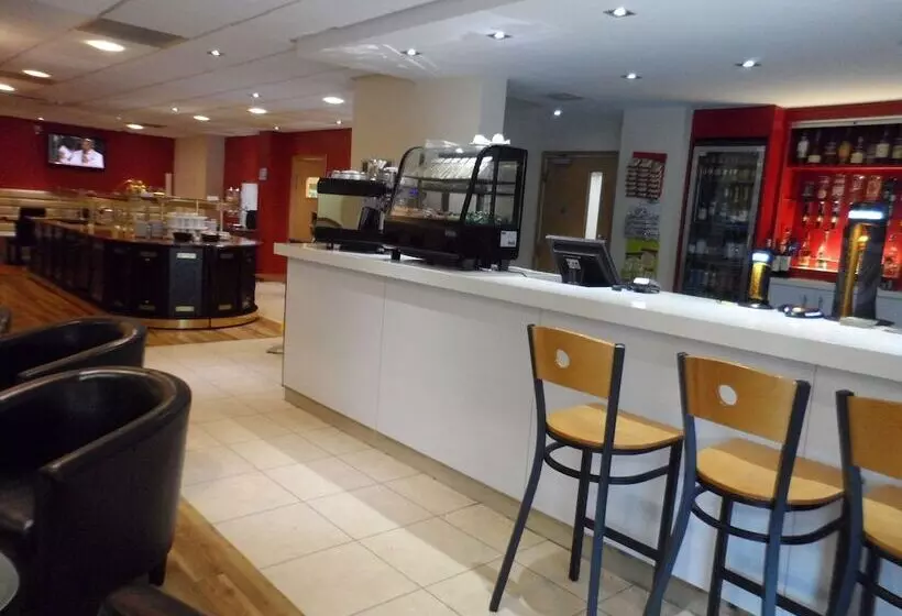 هتل Britannia  Edinburgh